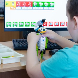 Set Robotică Distractivă pentru copii (6-8 ani)